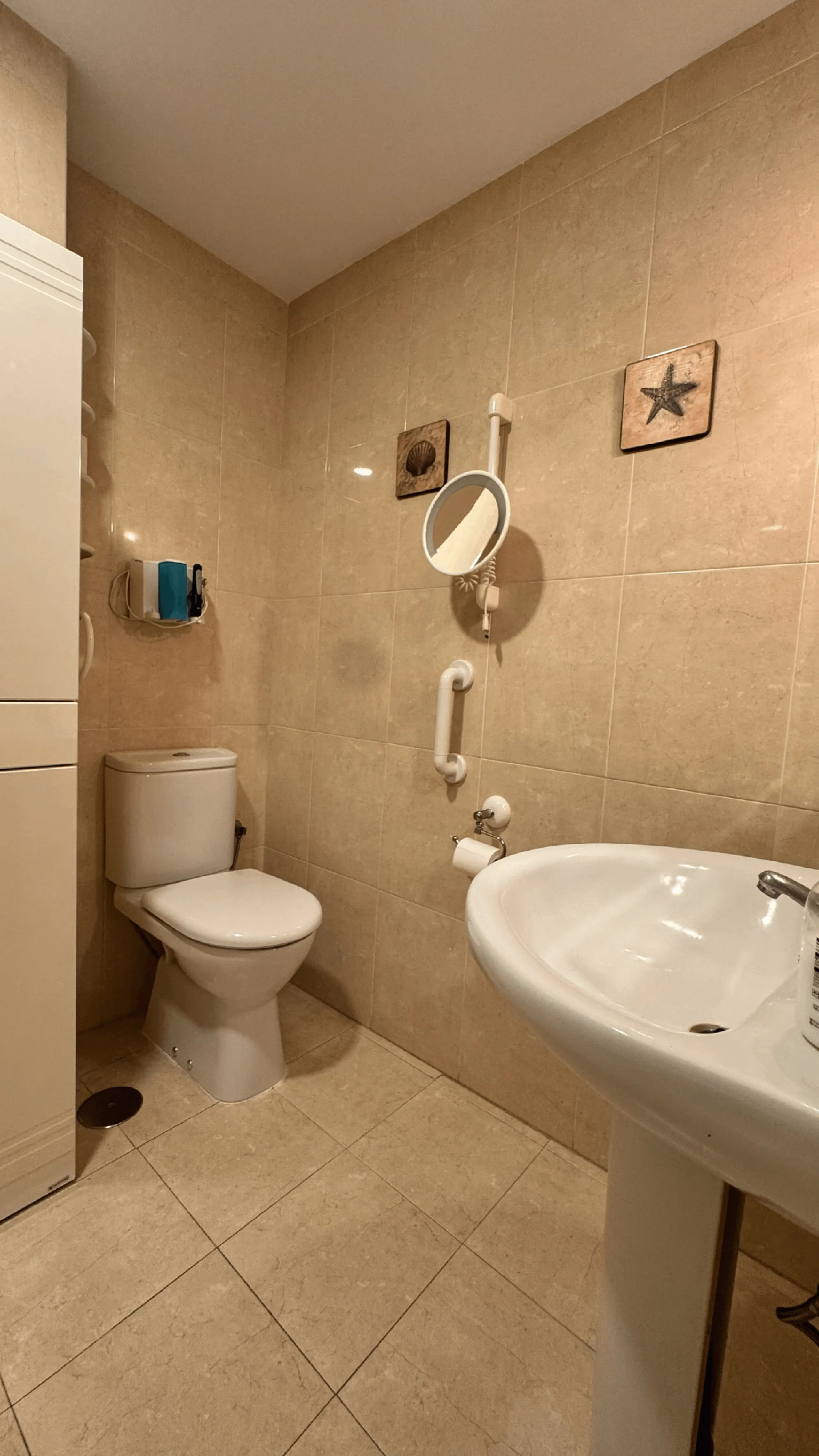 Apartment - Middle Floor Apartment в продаже в Fuengirola, Málaga. В доме 3 спален и 2 ванных комнат. Площадь дома 117 м²