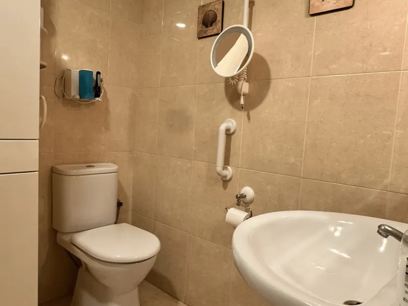 Apartment - Middle Floor Apartment в продаже в Fuengirola, Málaga. В доме 3 спален и 2 ванных комнат. Площадь дома 117 м²
