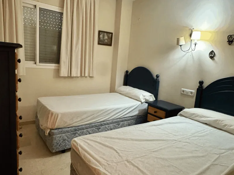 Apartment - Middle Floor Apartment в продаже в Fuengirola, Málaga. В доме 3 спален и 2 ванных комнат. Площадь дома 117 м²