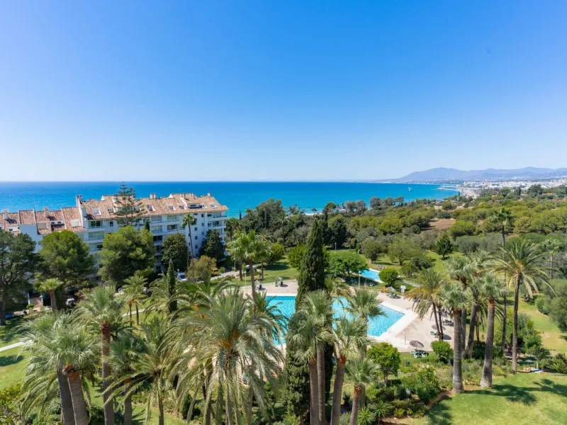 Apartment - Middle Floor Apartment в продаже в Marbella, Málaga. В доме 3 спален и 2 ванных комнат. Площадь дома 118 м²