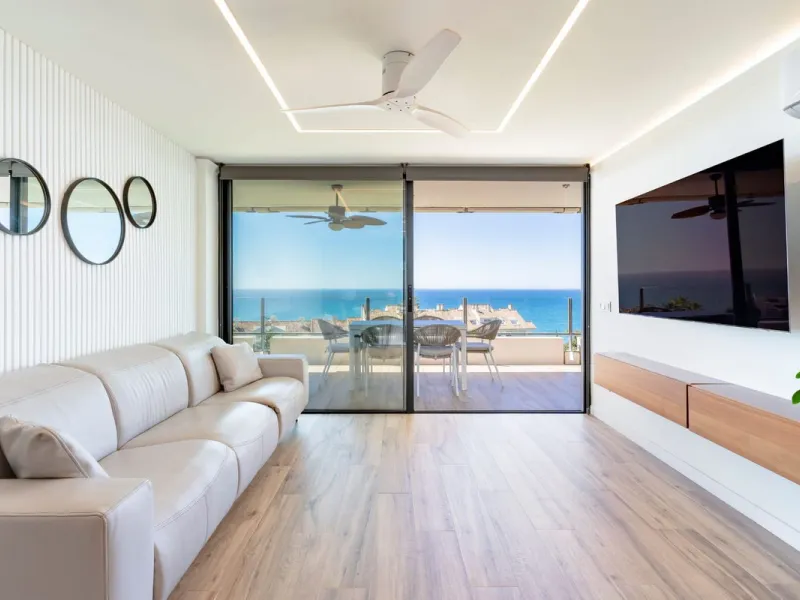 Apartment - Middle Floor Apartment в продаже в Marbella, Málaga. В доме 3 спален и 2 ванных комнат. Площадь дома 118 м²