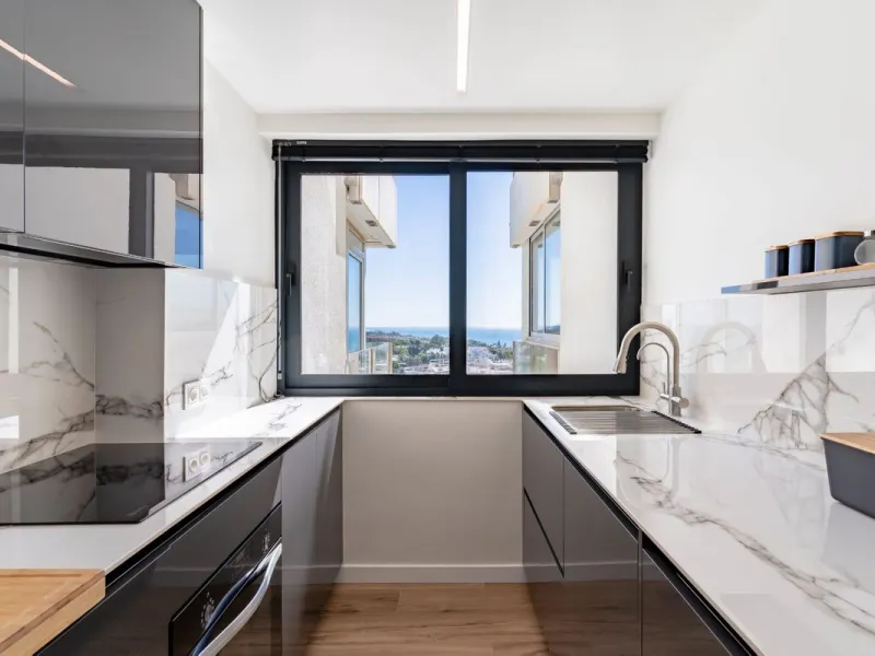 Apartment - Middle Floor Apartment в продаже в Marbella, Málaga. В доме 3 спален и 2 ванных комнат. Площадь дома 118 м²