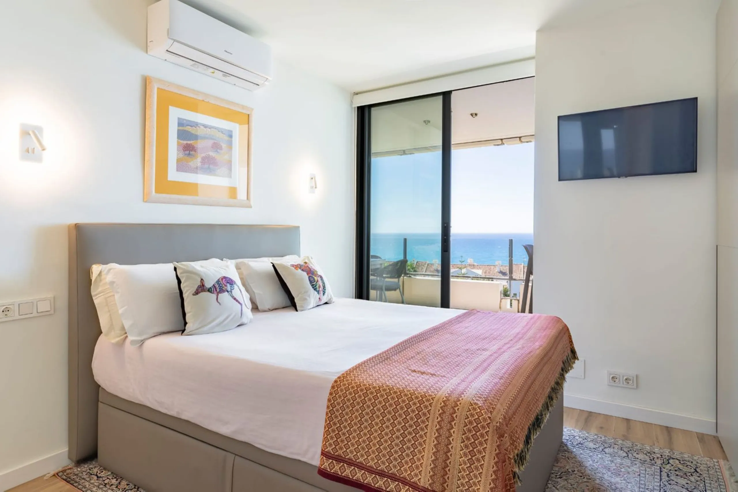 Apartment - Middle Floor Apartment в продаже в Marbella, Málaga. В доме 3 спален и 2 ванных комнат. Площадь дома 118 м²