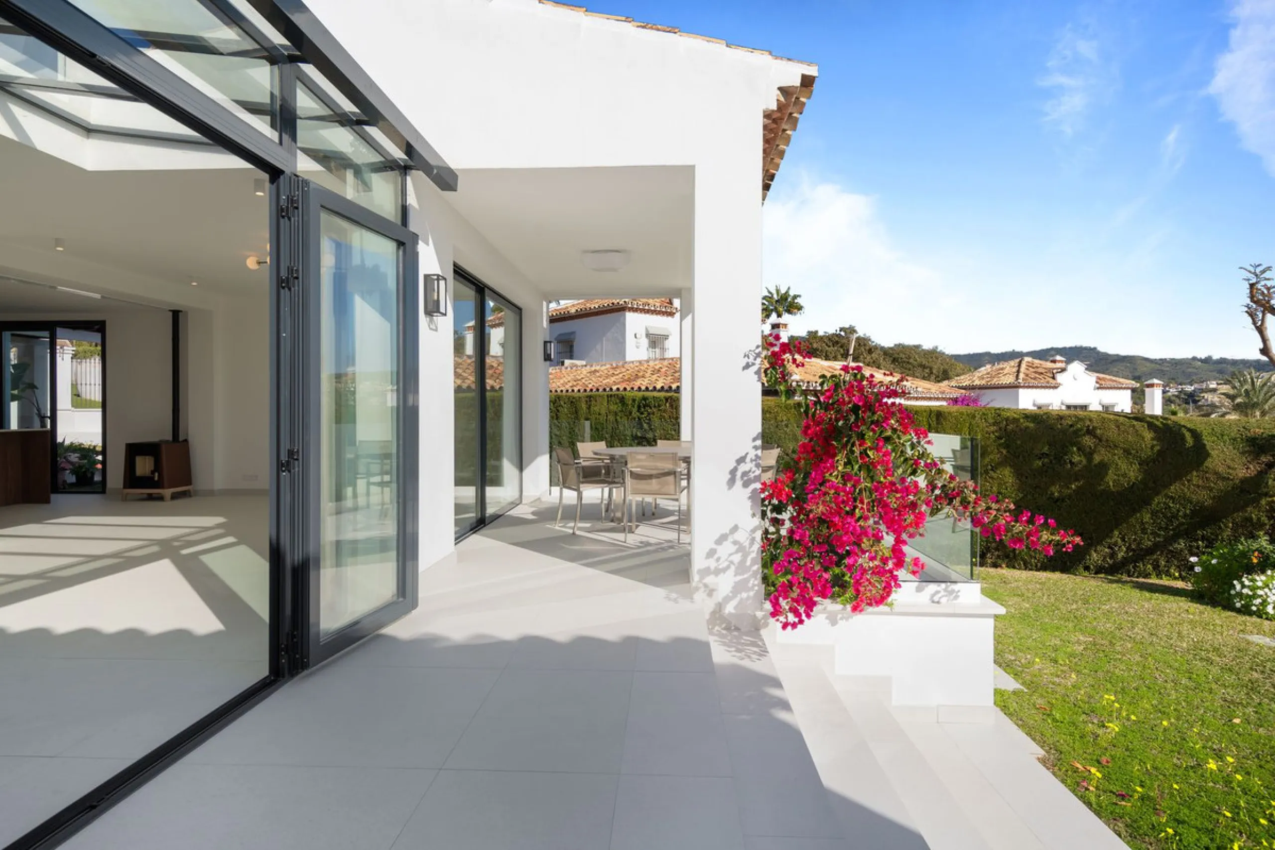 Spectacular Fully Renovated Villa with Sea Views in Elviria