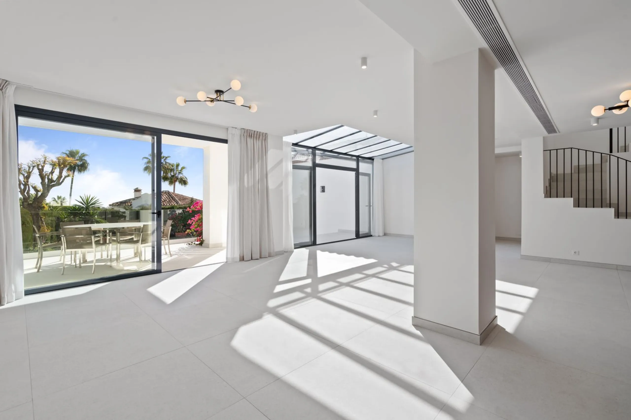 Spectacular Fully Renovated Villa with Sea Views in Elviria