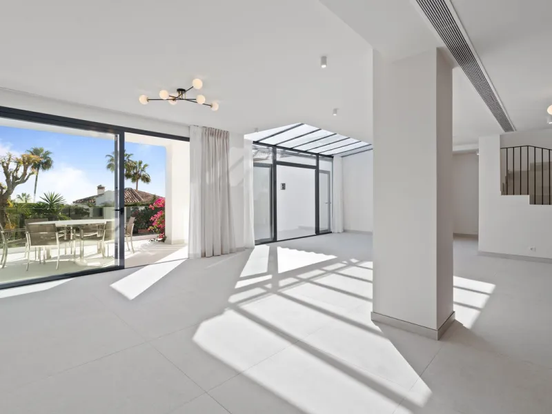 Spectacular Fully Renovated Villa with Sea Views in Elviria