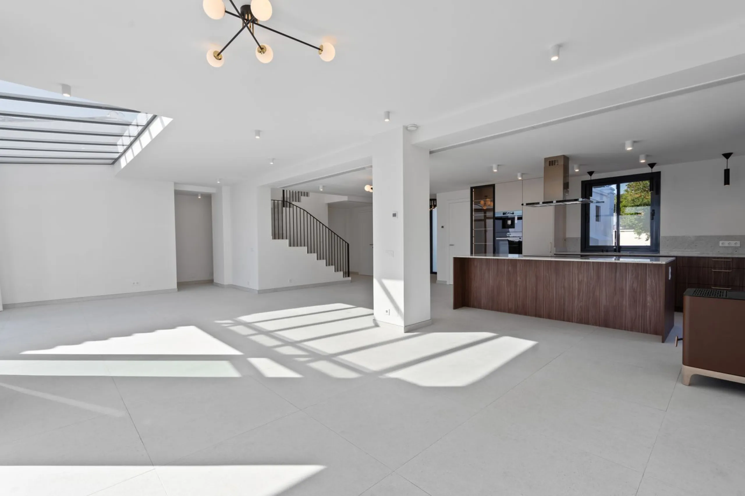 Spectacular Fully Renovated Villa with Sea Views in Elviria