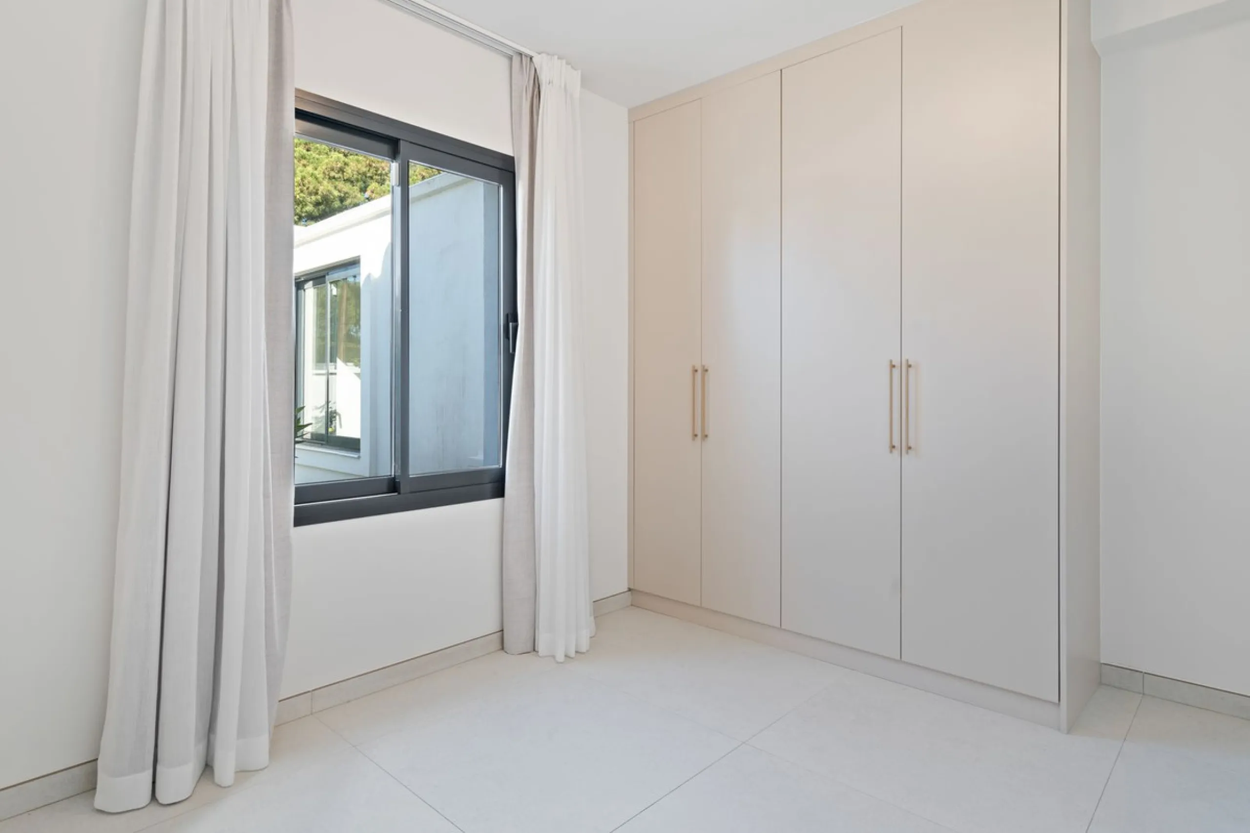 Spectacular Fully Renovated Villa with Sea Views in Elviria