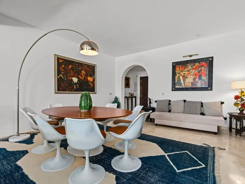 Live just 80 meters from the beach! Stunning Penthouse with harmonious spaces and views – New Golden Mile