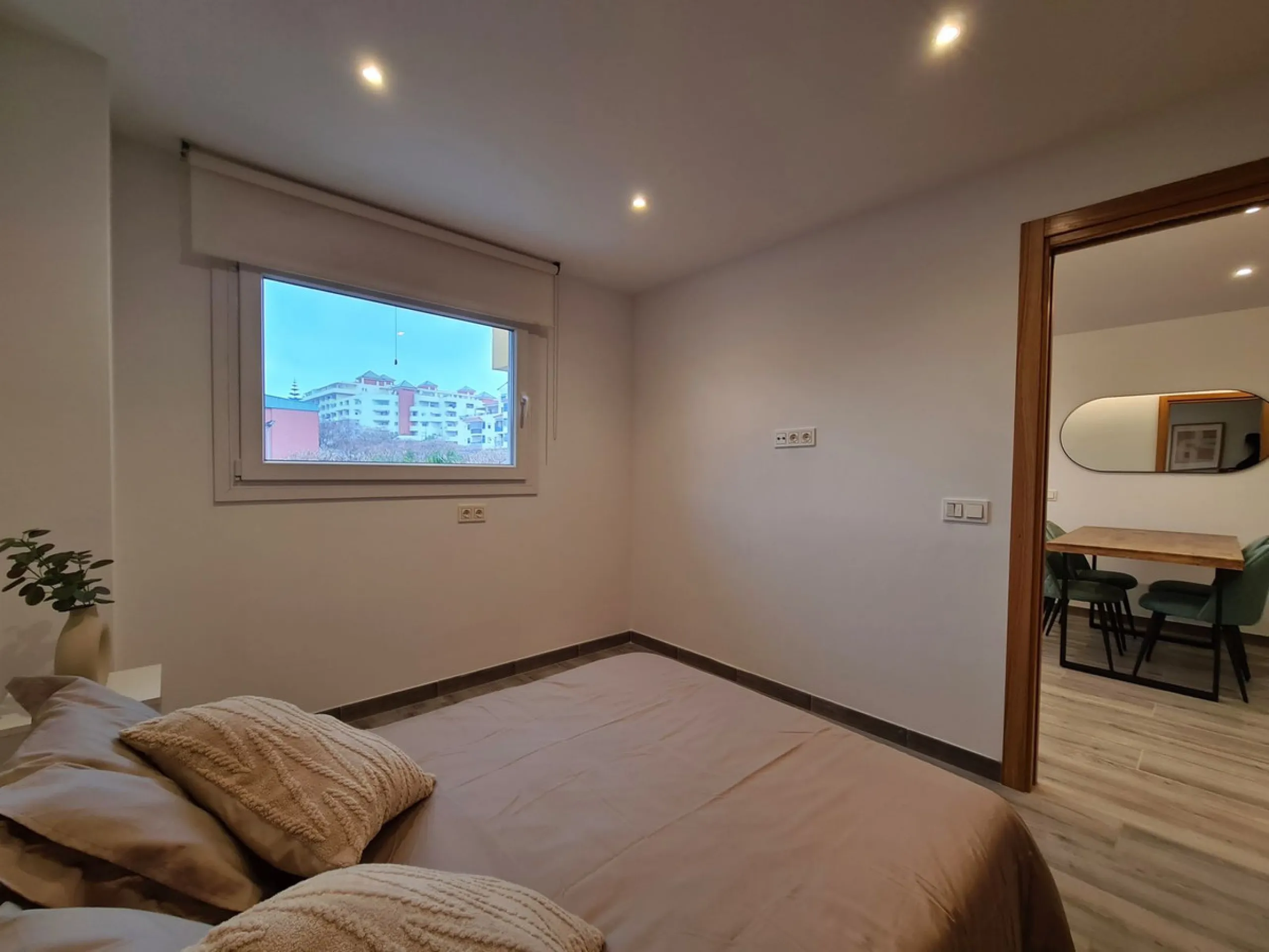 FANTASTIC 3-BEDROOM APARTMENT IN ESTEPONA!!