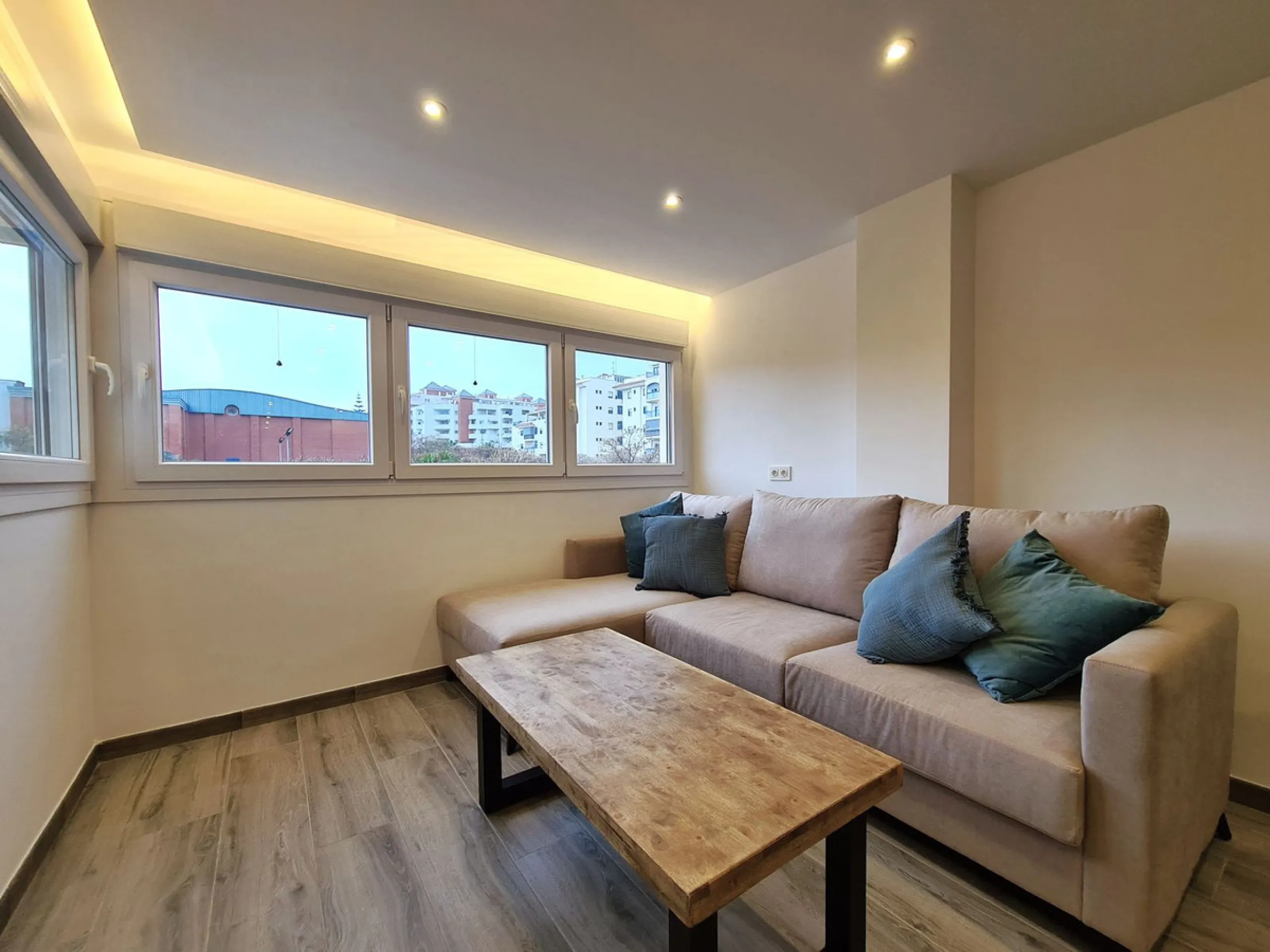 FANTASTIC 3-BEDROOM APARTMENT IN ESTEPONA!!