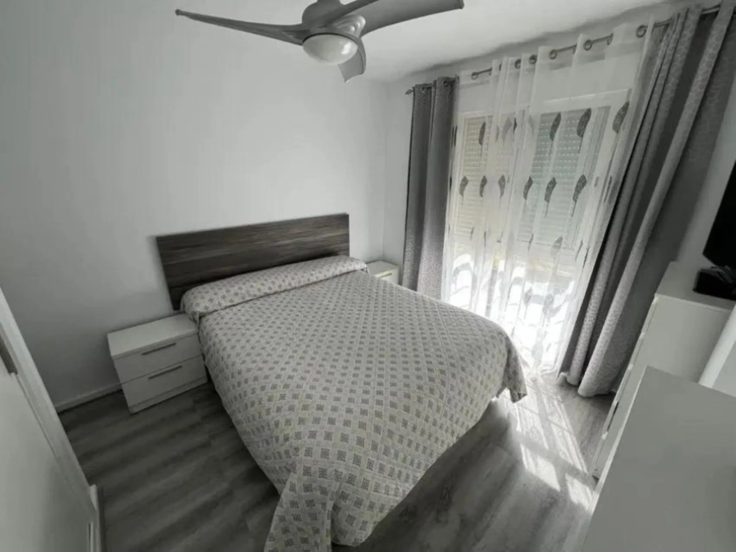 Апартамент средний этаж, Estepona, Costa del Sol