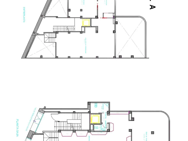 Located in Historic centre of Malaga, in one of the best areas of the city, this spacious commercial of 156 m2 built and 126 m2 mezzanine floor, is perfect for a wide variety of businesses.