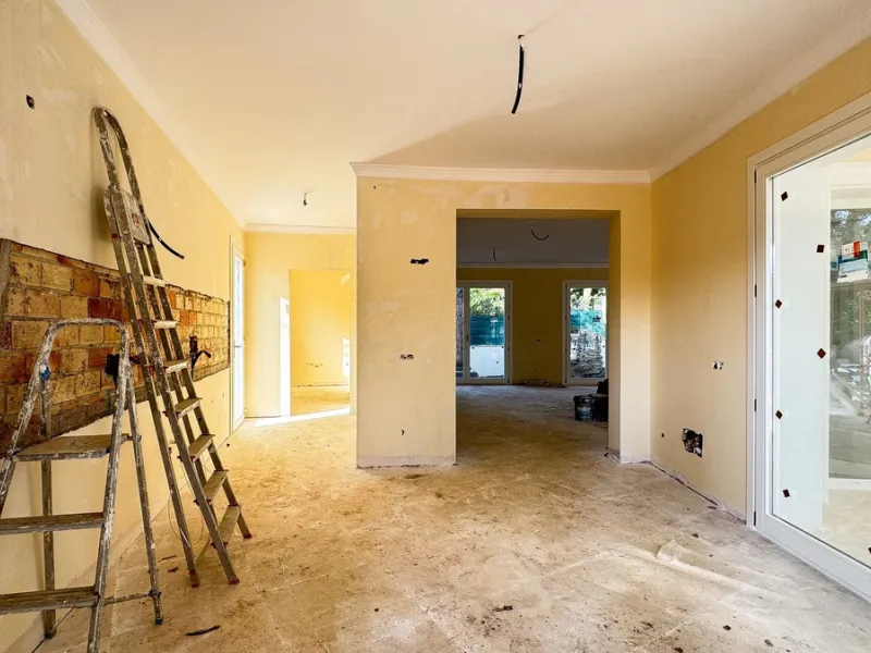 One Level Villa in one of the most sought-after areas of Las Chapas!