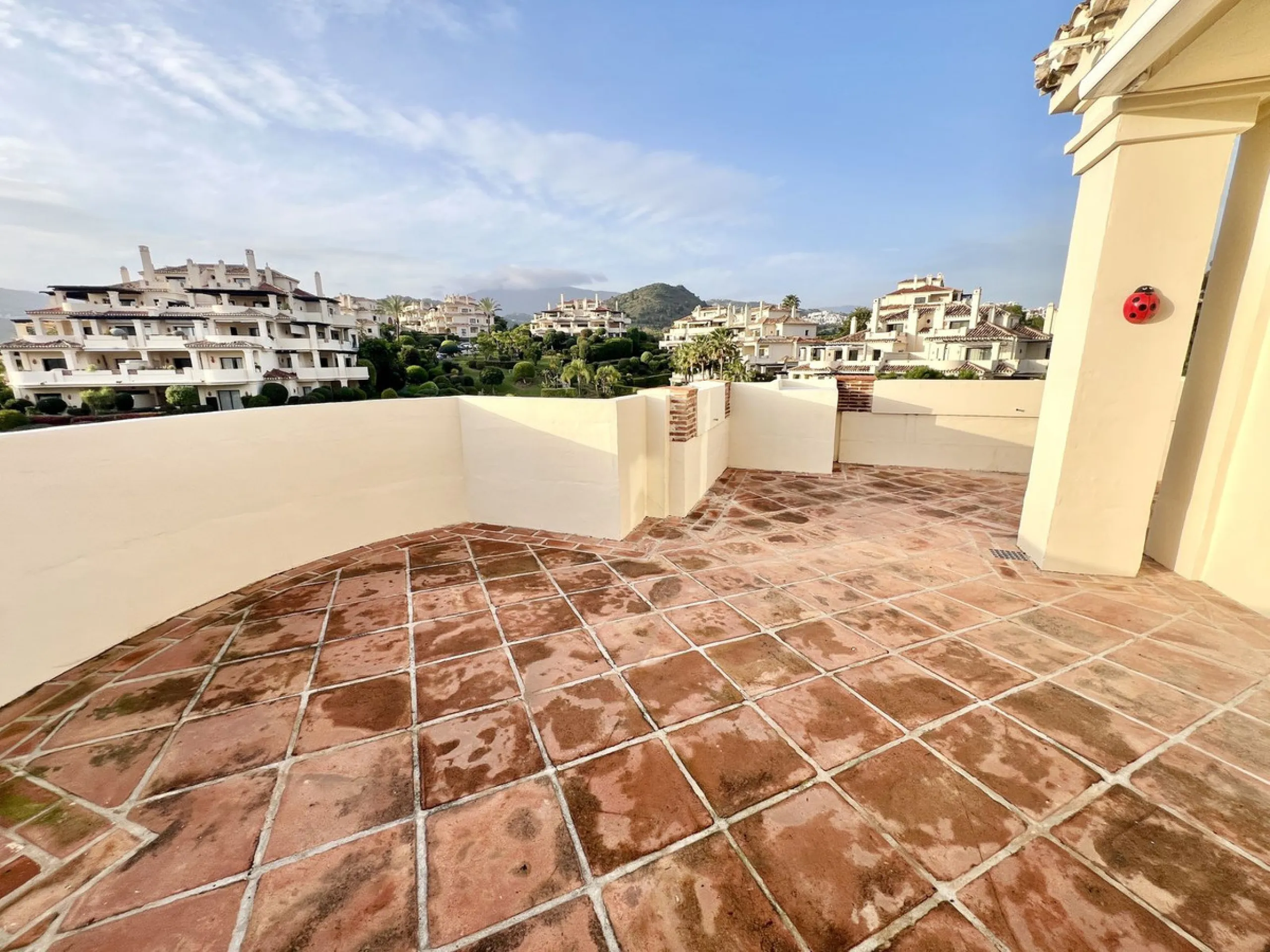 Spectacular Duplex Penthouse in Capanes del Golf, Benahavis