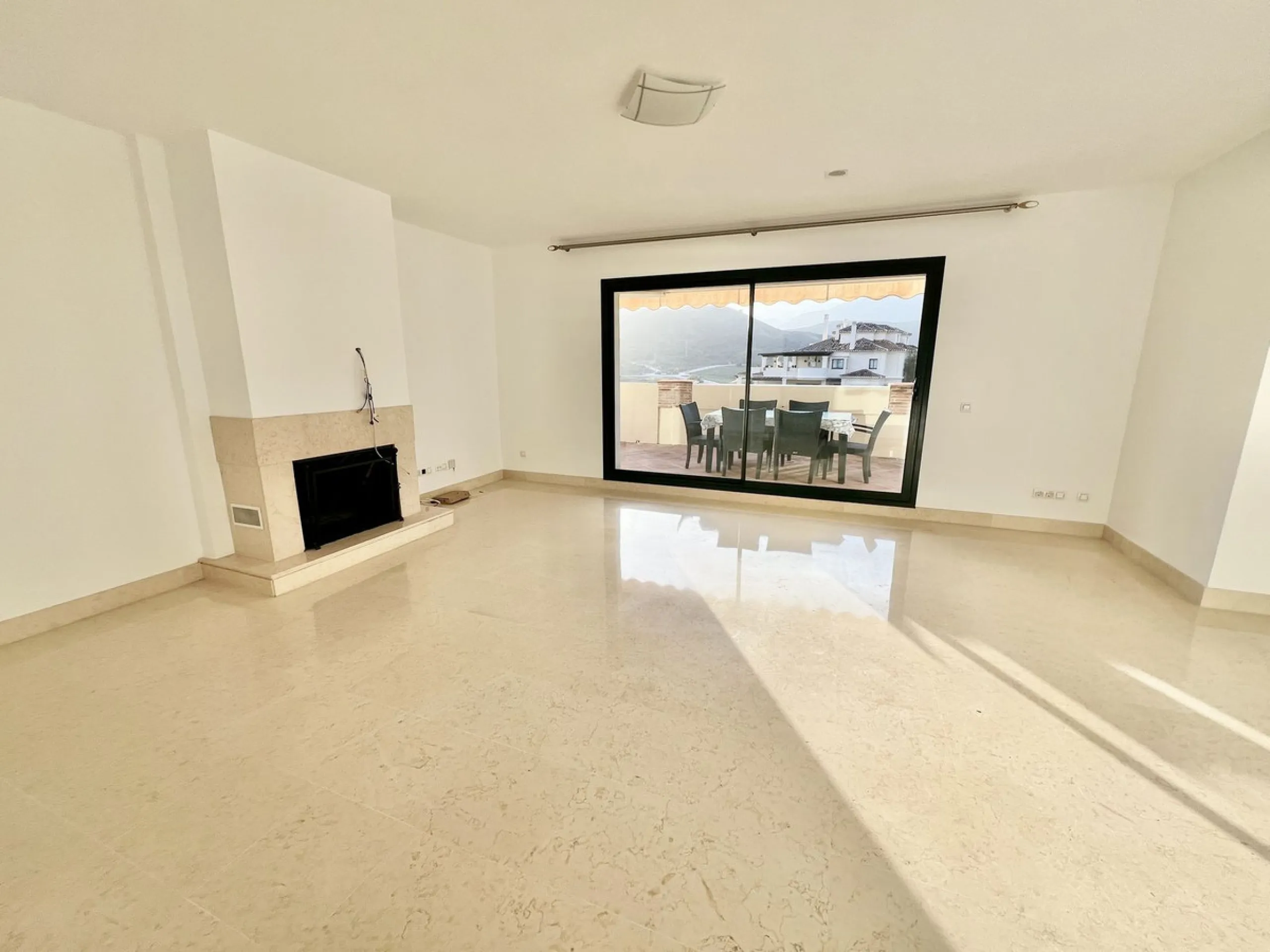 Spectacular Duplex Penthouse in Capanes del Golf, Benahavis