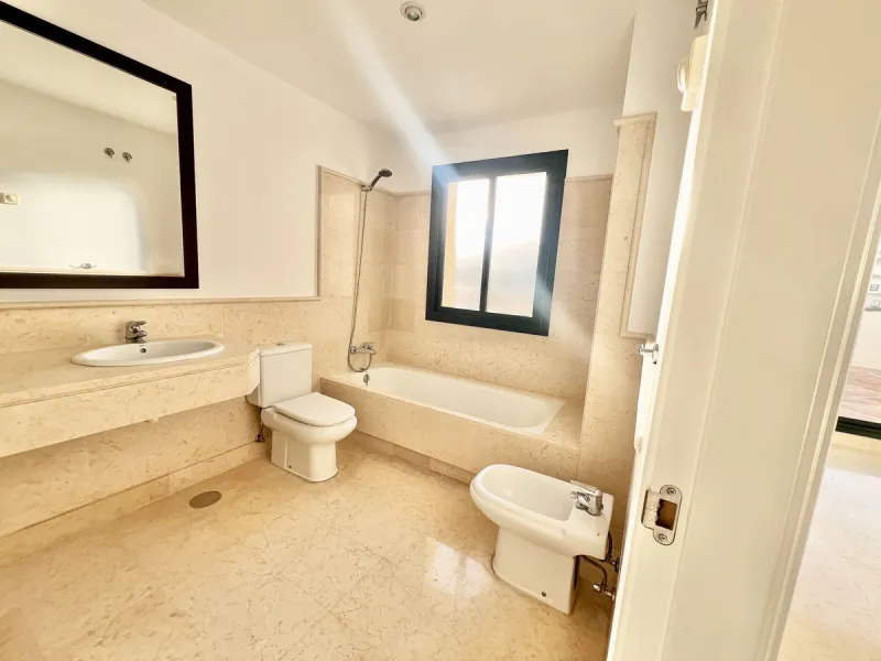 Spectacular Duplex Penthouse in Capanes del Golf, Benahavis