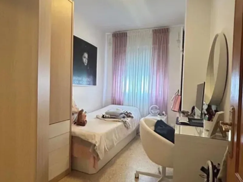 Middle Floor Apartment, Estepona, Costa del Sol.