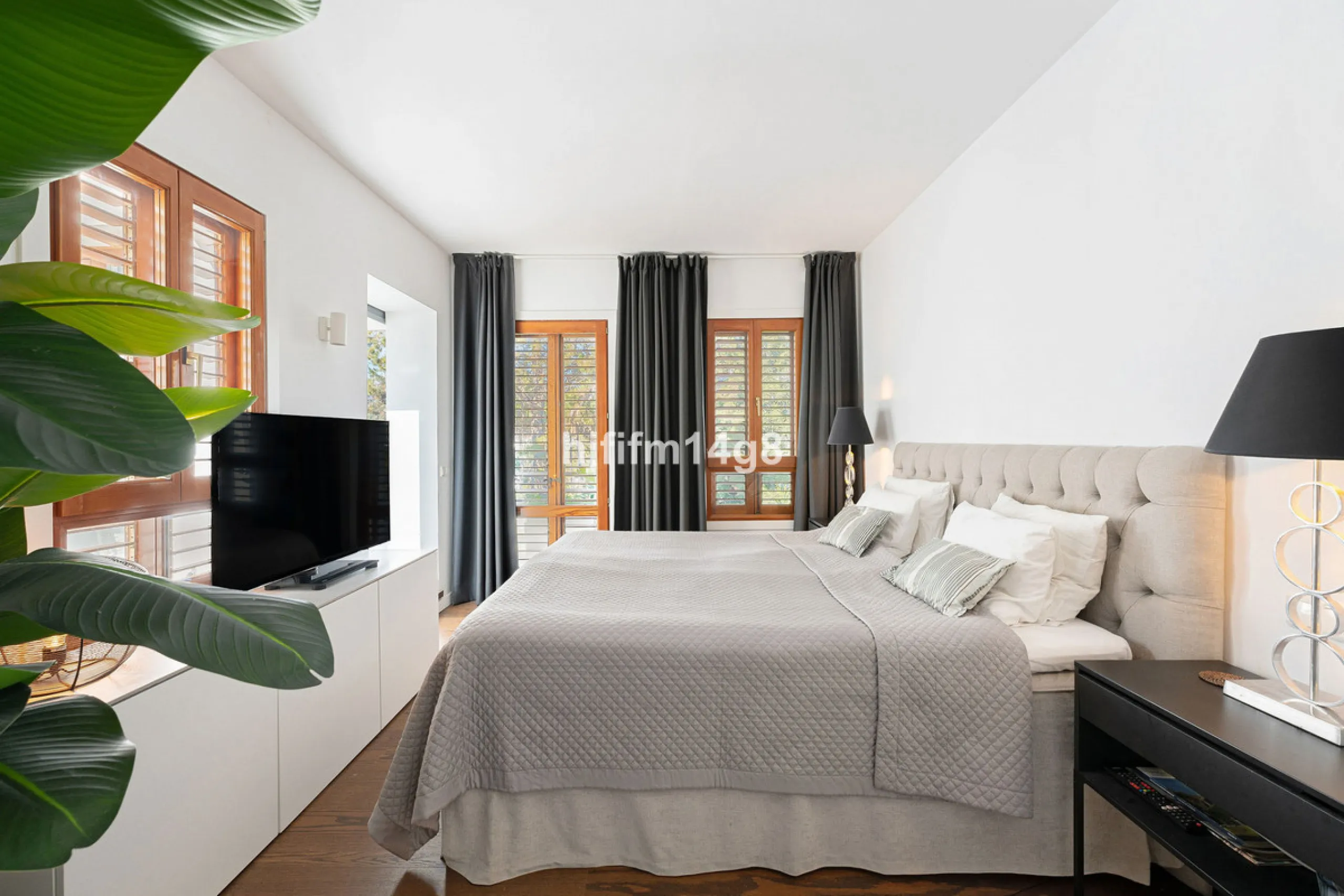 Apartment - Penthouse Duplex в продаже в Marbella, Málaga. В доме 5 спален и 4 ванных комнат. Площадь дома 166 м²