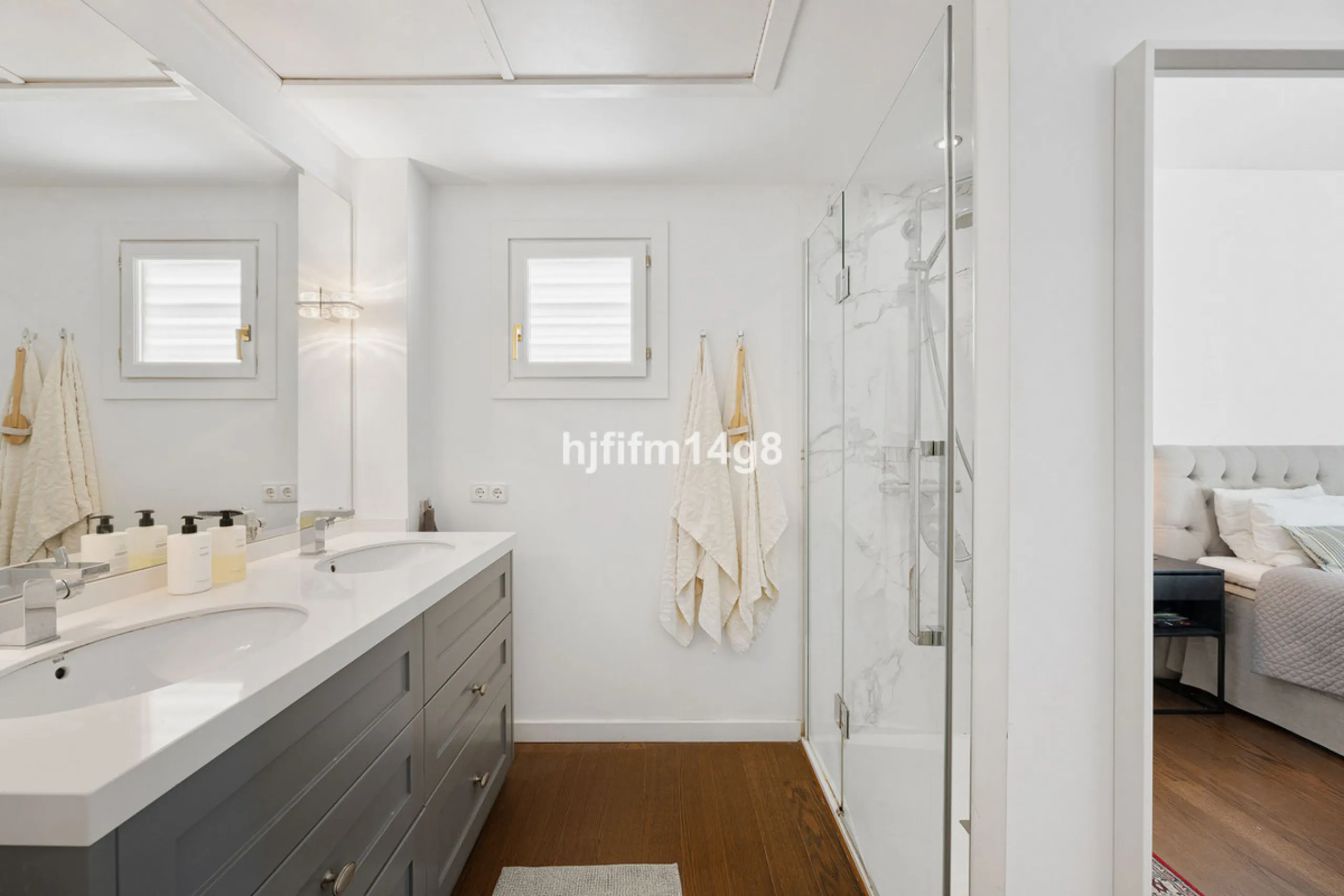 Apartment - Penthouse Duplex в продаже в Marbella, Málaga. В доме 5 спален и 4 ванных комнат. Площадь дома 166 м²