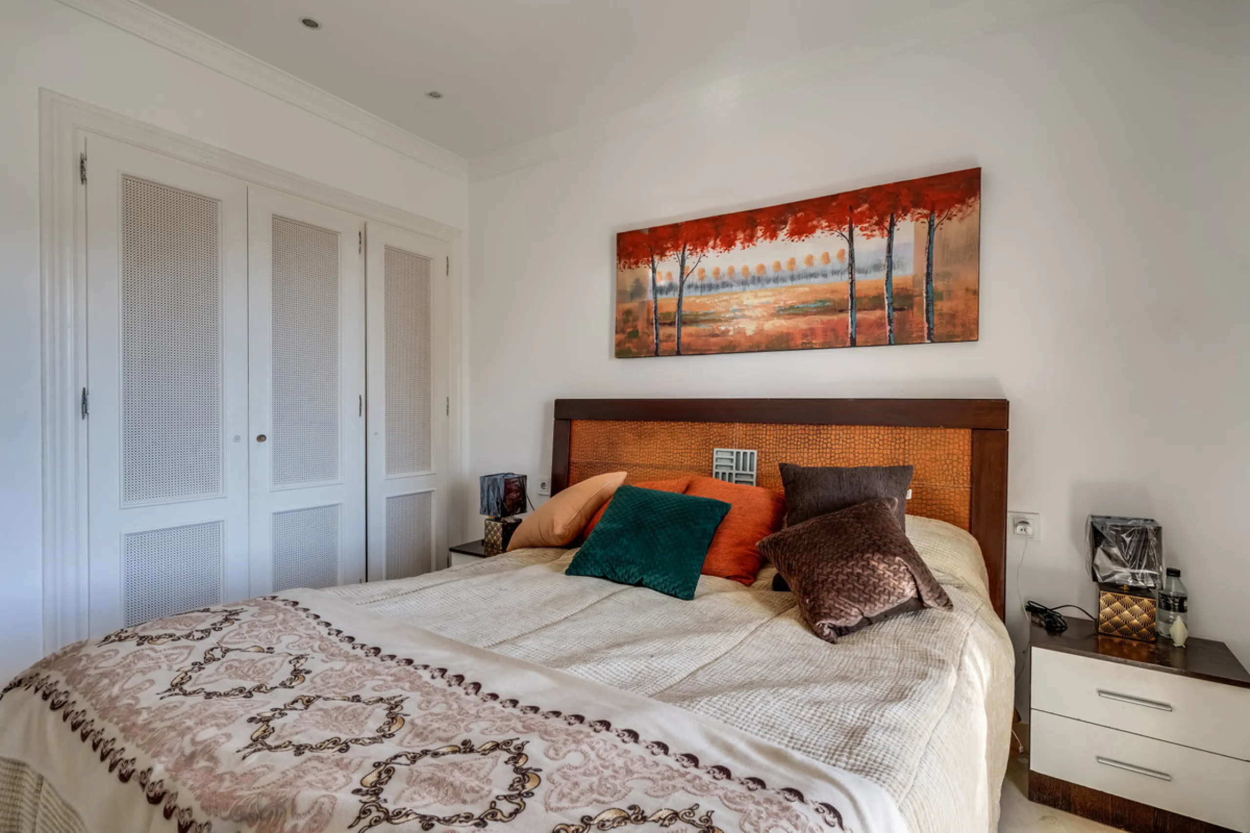 Apartment - Middle Floor Apartment в продаже в Benahavís, Málaga. В доме 3 спален и 2 ванных комнат. Площадь дома 136 м²