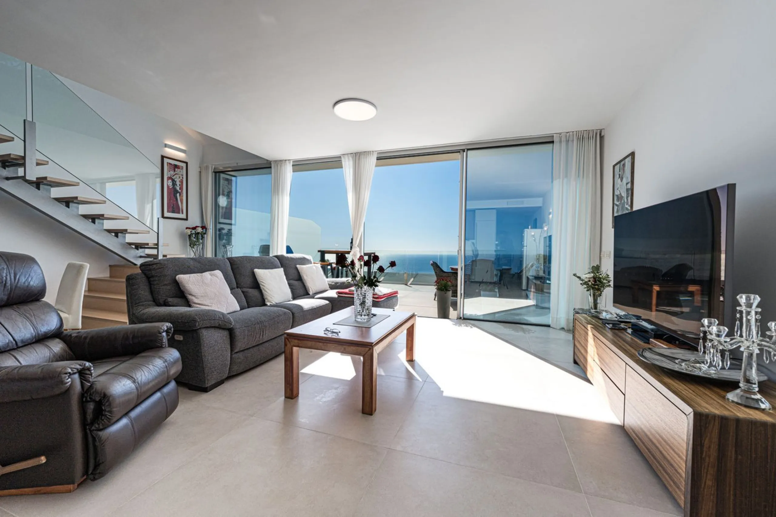 Apartment - Penthouse Duplex в продаже в Benalmadena, Málaga. В доме 3 спален и 2 ванных комнат. Площадь дома 155 м²