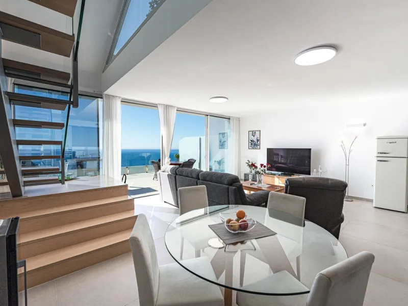 Apartment - Penthouse Duplex в продаже в Benalmadena, Málaga. В доме 3 спален и 2 ванных комнат. Площадь дома 155 м²