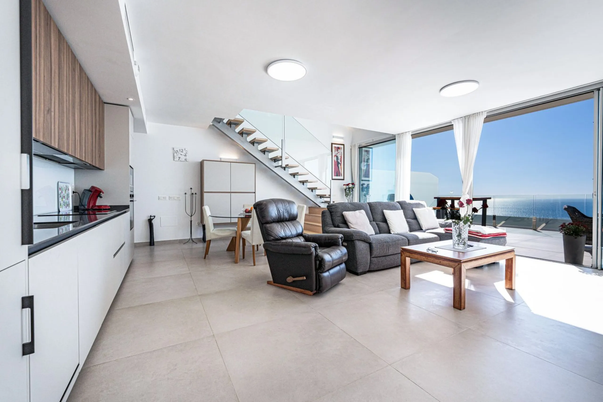 Apartment - Penthouse Duplex в продаже в Benalmadena, Málaga. В доме 3 спален и 2 ванных комнат. Площадь дома 155 м²