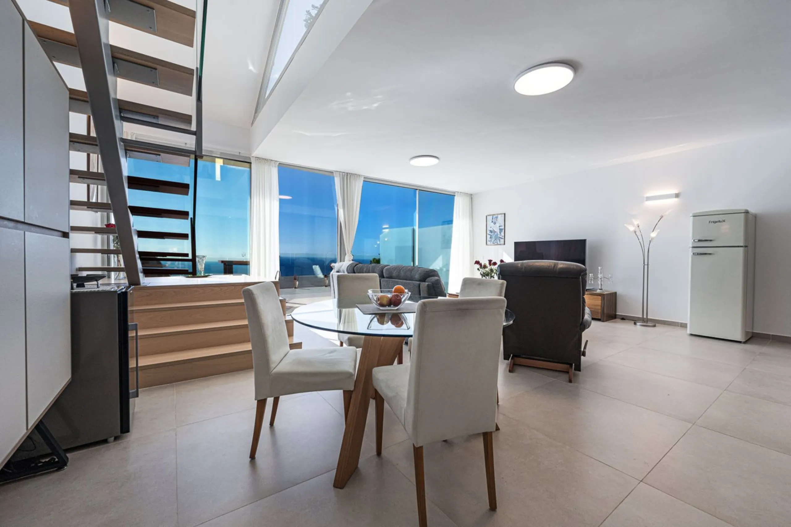 Apartment - Penthouse Duplex в продаже в Benalmadena, Málaga. В доме 3 спален и 2 ванных комнат. Площадь дома 155 м²