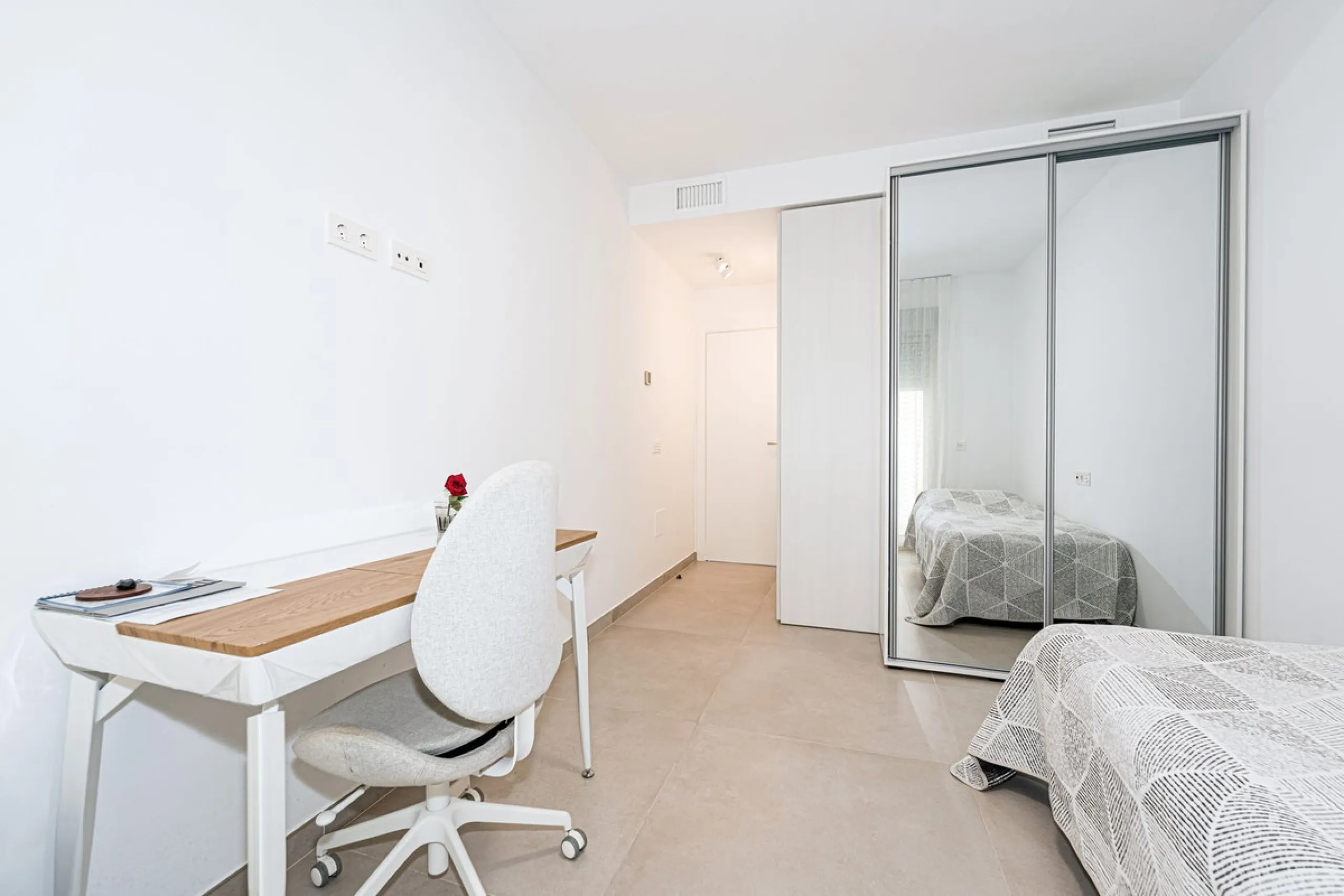 Apartment - Penthouse Duplex в продаже в Benalmadena, Málaga. В доме 3 спален и 2 ванных комнат. Площадь дома 155 м²