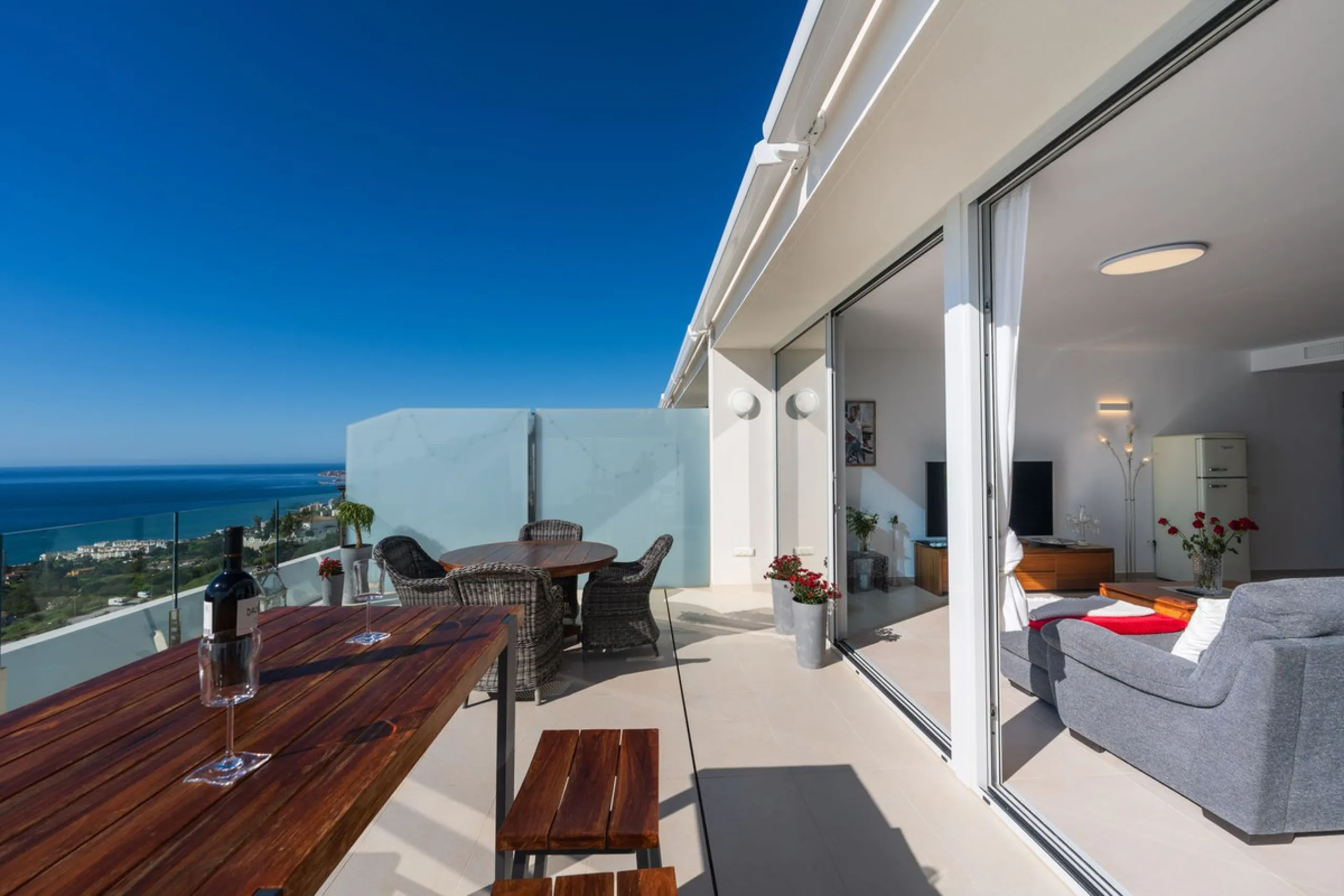 Apartment - Penthouse Duplex в продаже в Benalmadena, Málaga. В доме 3 спален и 2 ванных комнат. Площадь дома 155 м²