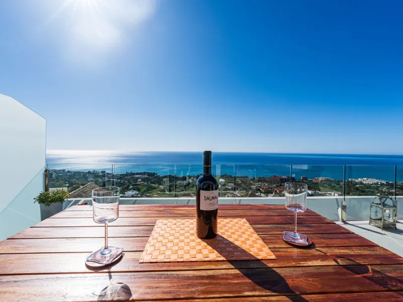 Apartment - Penthouse Duplex в продаже в Benalmadena, Málaga. В доме 3 спален и 2 ванных комнат. Площадь дома 155 м²