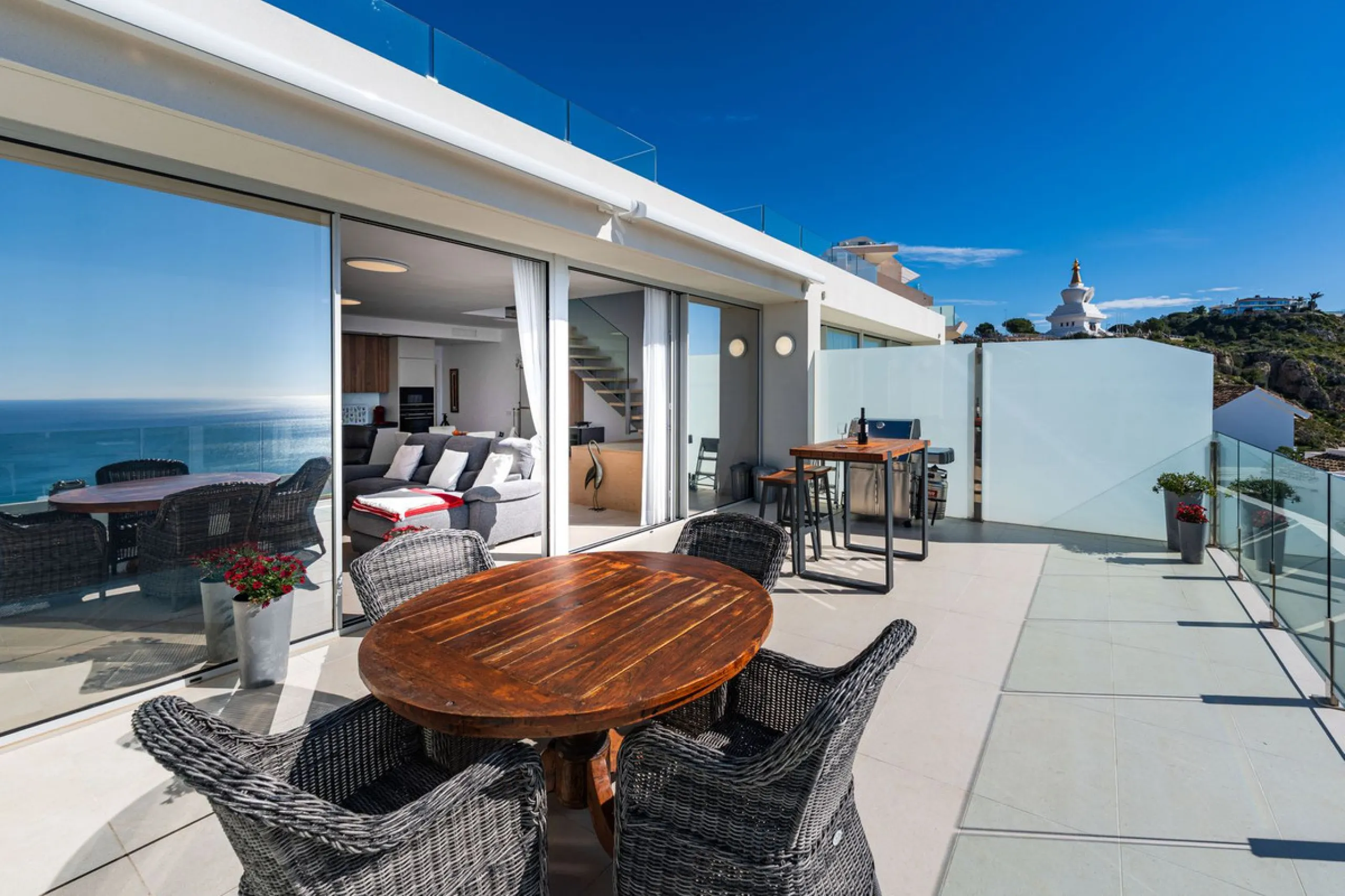 Apartment - Penthouse Duplex в продаже в Benalmadena, Málaga. В доме 3 спален и 2 ванных комнат. Площадь дома 155 м²