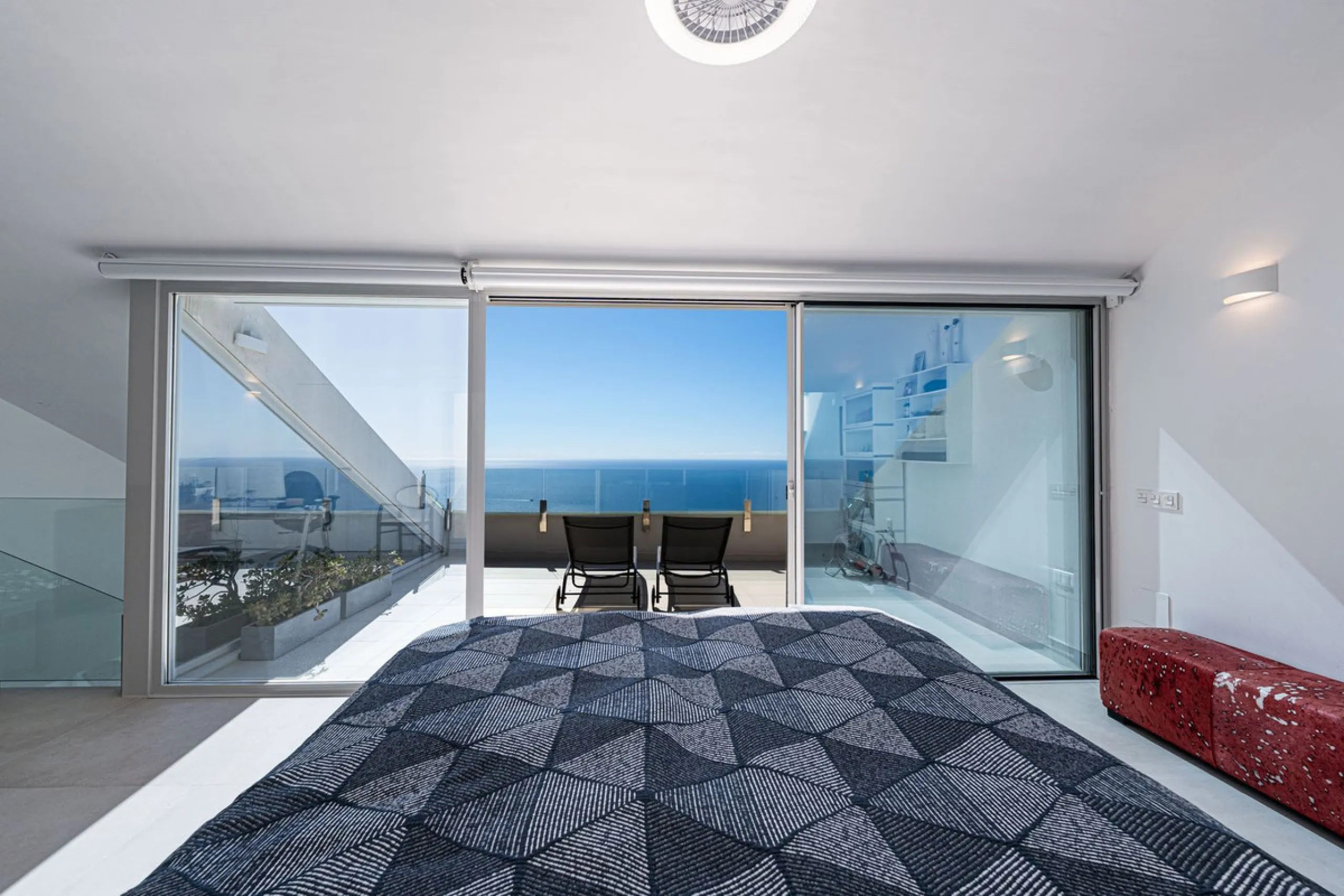 Apartment - Penthouse Duplex в продаже в Benalmadena, Málaga. В доме 3 спален и 2 ванных комнат. Площадь дома 155 м²
