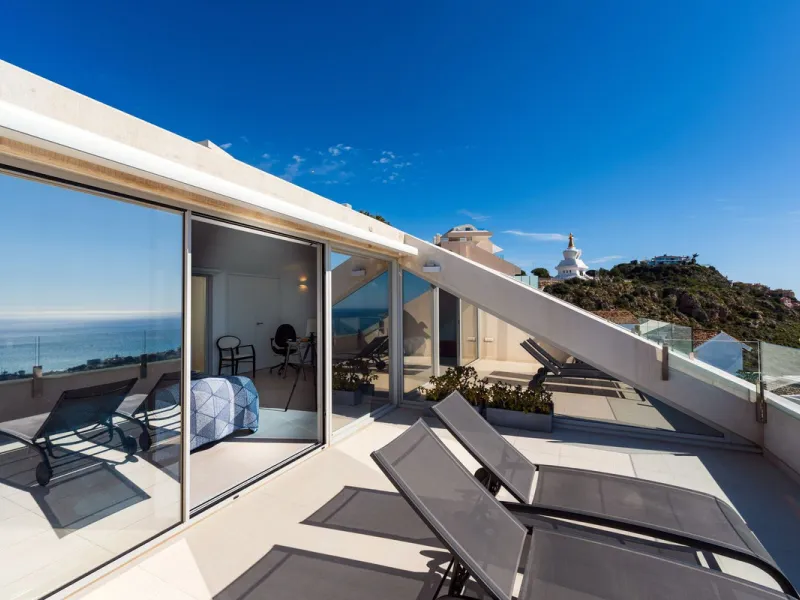 Apartment - Penthouse Duplex в продаже в Benalmadena, Málaga. В доме 3 спален и 2 ванных комнат. Площадь дома 155 м²