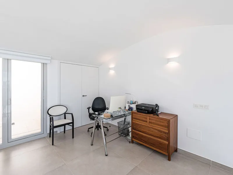Apartment - Penthouse Duplex в продаже в Benalmadena, Málaga. В доме 3 спален и 2 ванных комнат. Площадь дома 155 м²