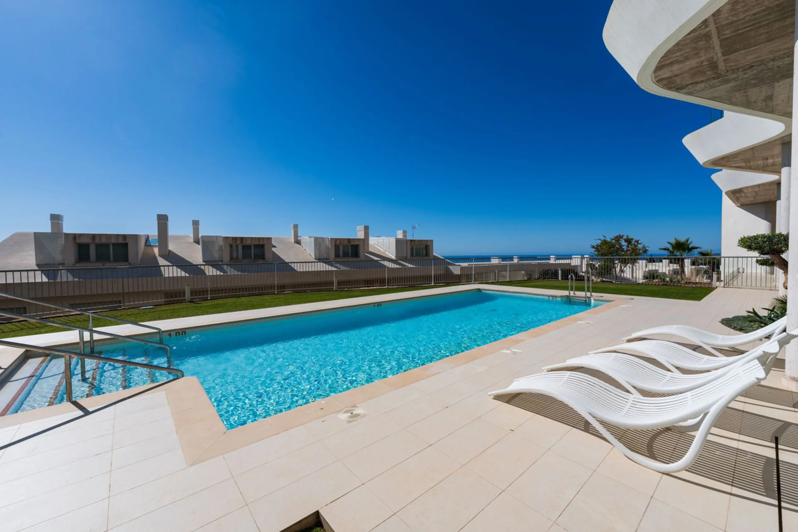 Apartment - Penthouse Duplex в продаже в Benalmadena, Málaga. В доме 3 спален и 2 ванных комнат. Площадь дома 155 м²