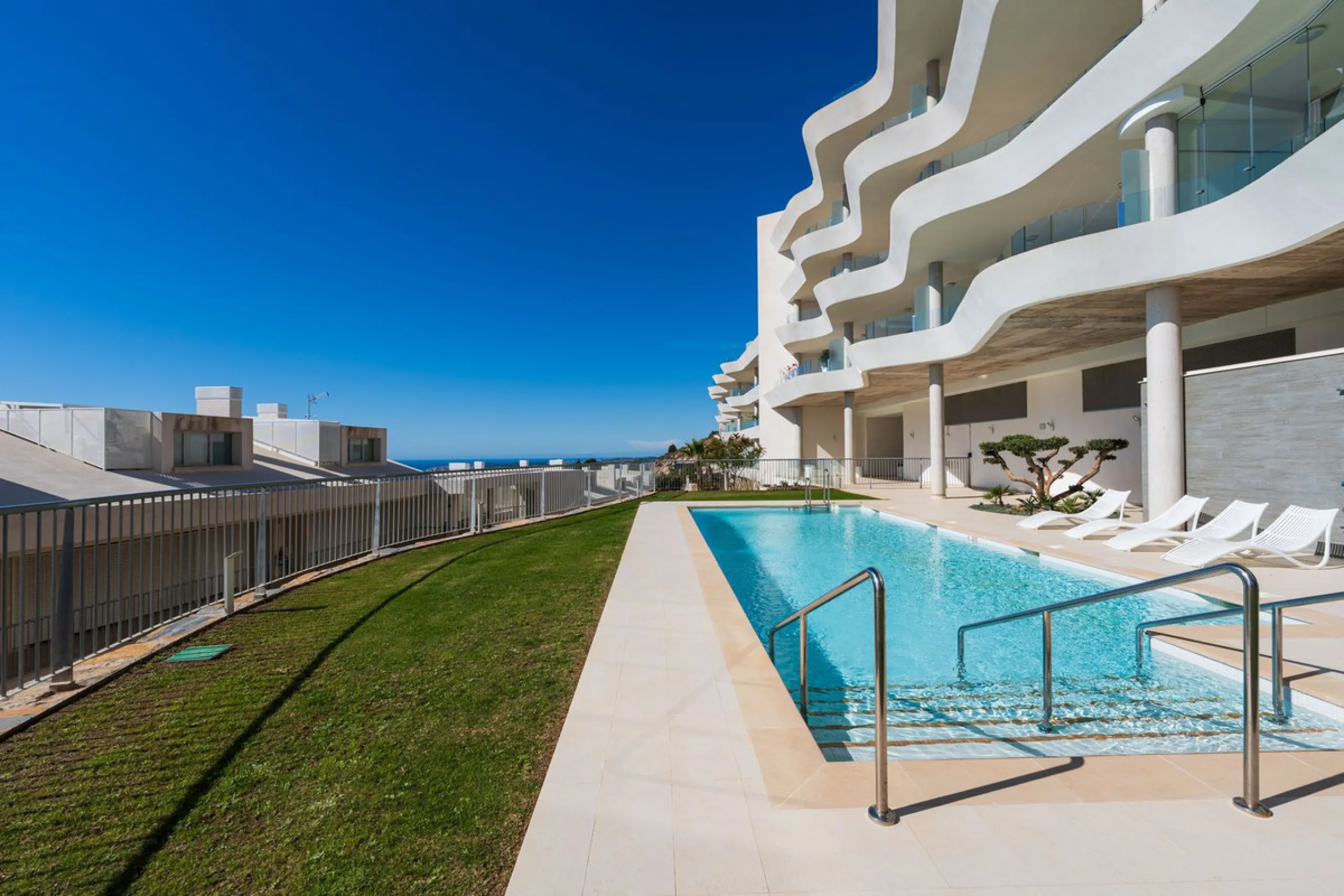 Apartment - Penthouse Duplex в продаже в Benalmadena, Málaga. В доме 3 спален и 2 ванных комнат. Площадь дома 155 м²