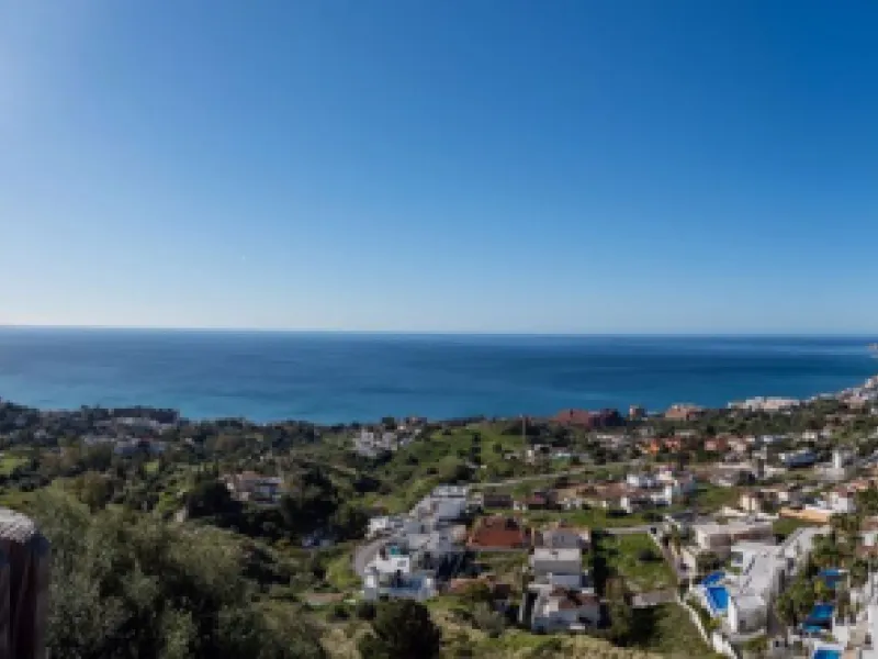 Apartment - Penthouse Duplex в продаже в Benalmadena, Málaga. В доме 3 спален и 2 ванных комнат. Площадь дома 155 м²