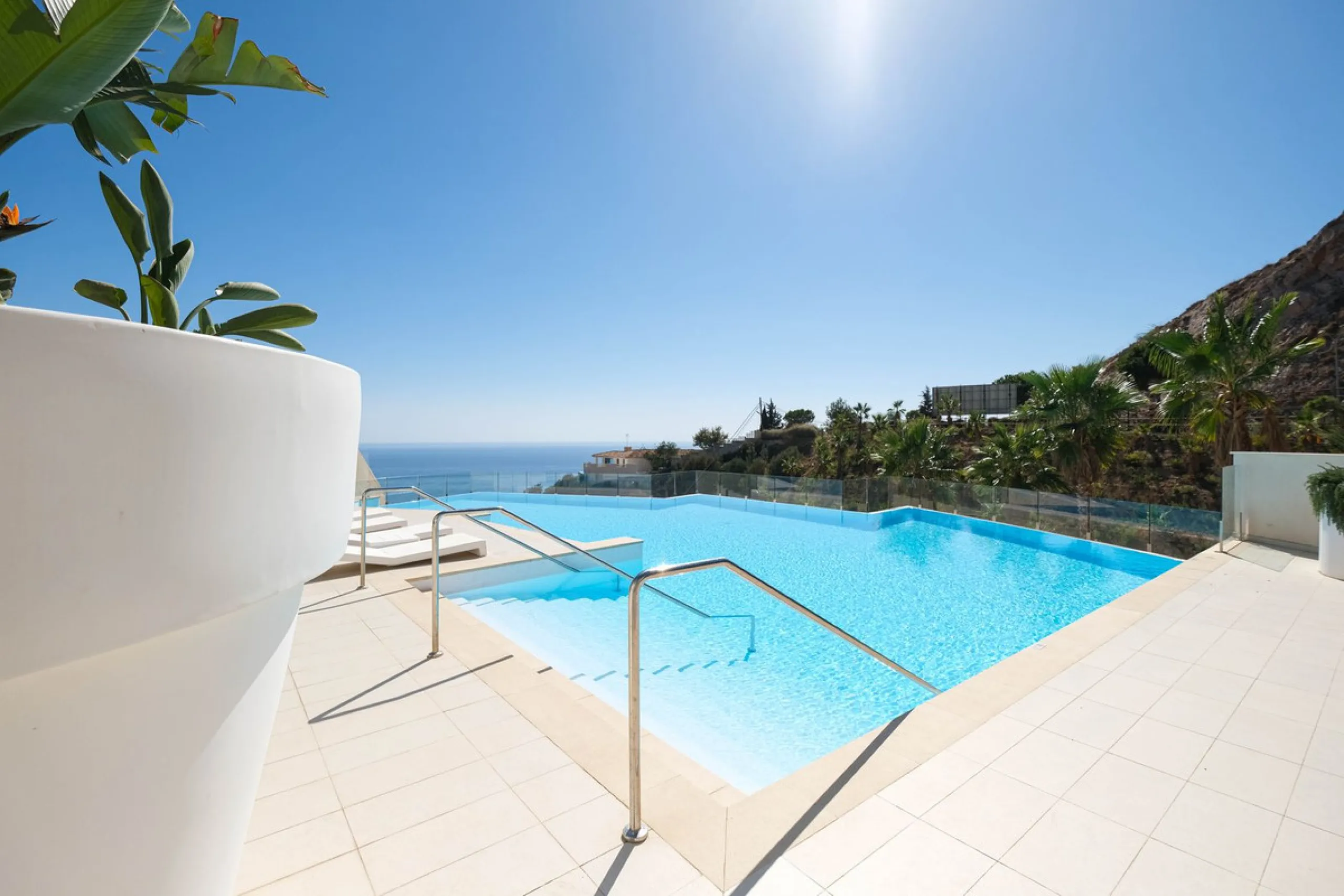 Apartment - Penthouse Duplex в продаже в Benalmadena, Málaga. В доме 3 спален и 2 ванных комнат. Площадь дома 155 м²