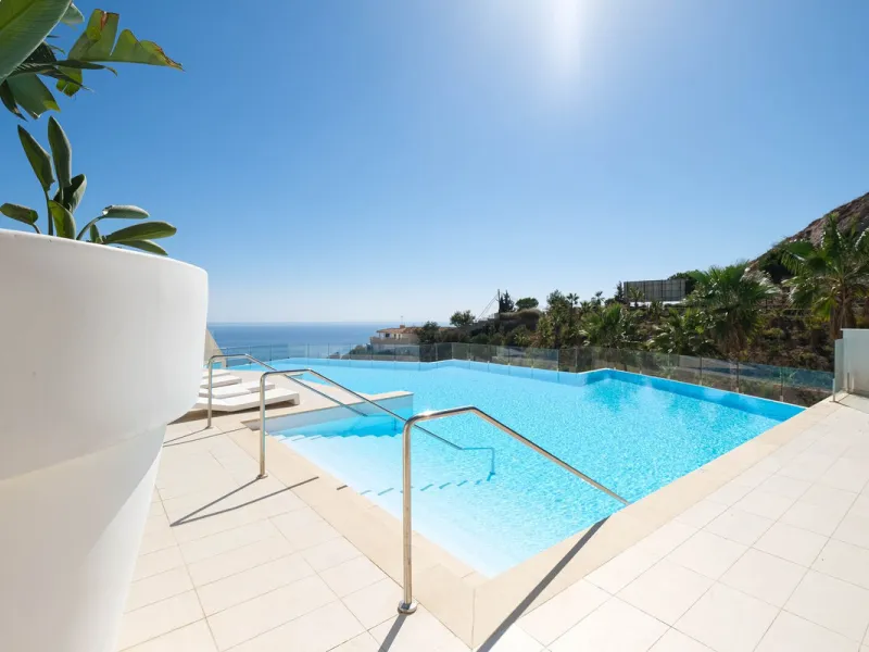 Apartment - Penthouse Duplex в продаже в Benalmadena, Málaga. В доме 3 спален и 2 ванных комнат. Площадь дома 155 м²