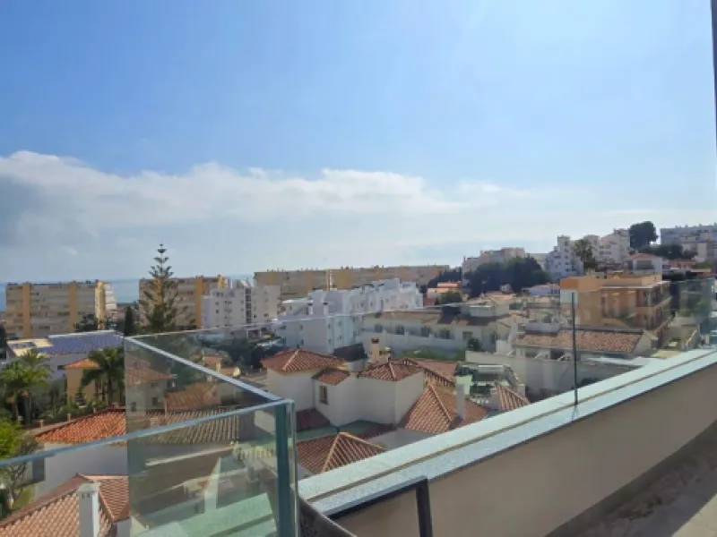 Penthouse for Sale in Torremolinos with Sea Views and Private Solarium