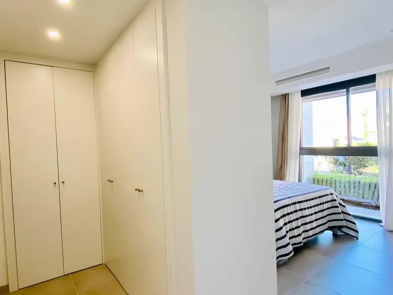 Welcome to this exclusive and elegant apartment that offers and spacious residence for you and your family.