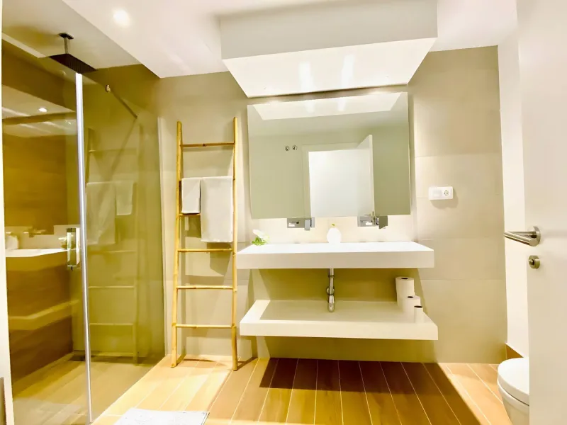 Welcome to this exclusive and elegant apartment that offers and spacious residence for you and your family.