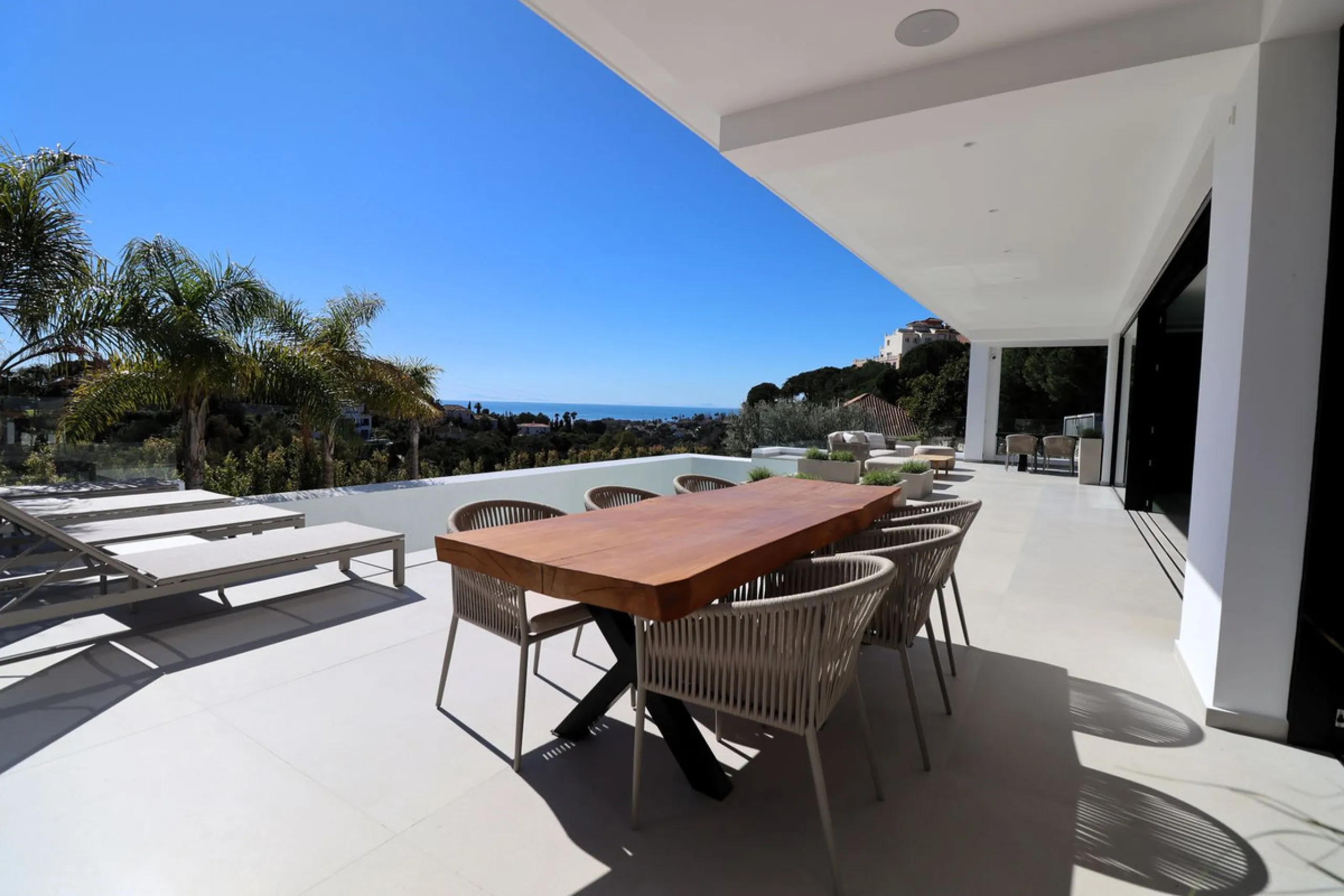PANORAMIC-VIEW VILLA FOR SALE IN ELVIRIA | MARBELLA