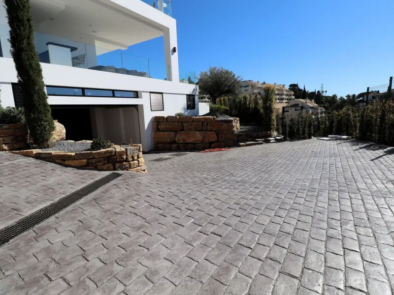 PANORAMIC-VIEW VILLA FOR SALE IN ELVIRIA | MARBELLA