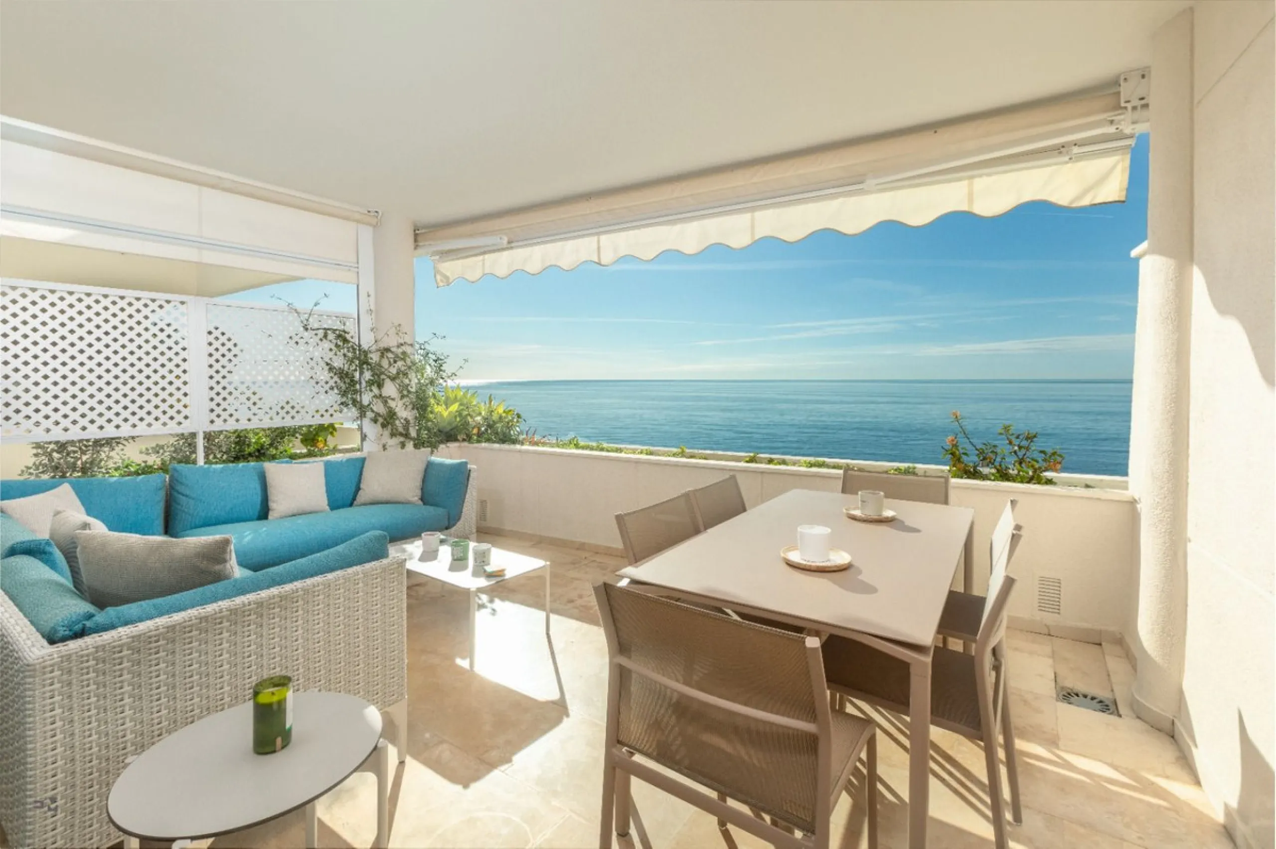 Exclusive Seafront Apartment on the Costa del Sol – A Mediterranean Paradise!