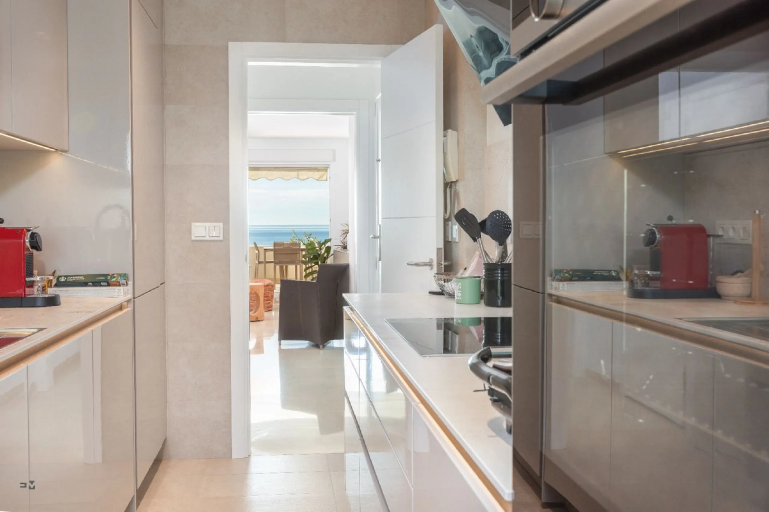 Exclusive Seafront Apartment on the Costa del Sol – A Mediterranean Paradise!