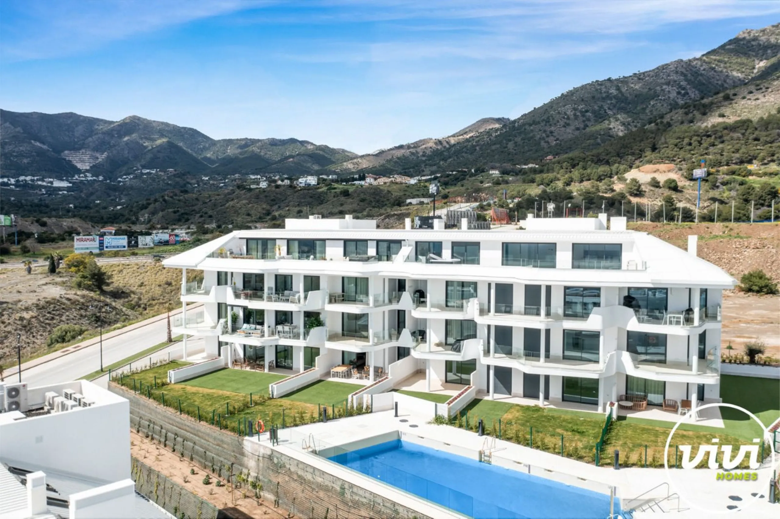 EXCLUSIVE GARDEN VILLA | 3 BEDROOMS | PRIVATE GARDEN | RENTAL LICENSE | HIGUERÓN