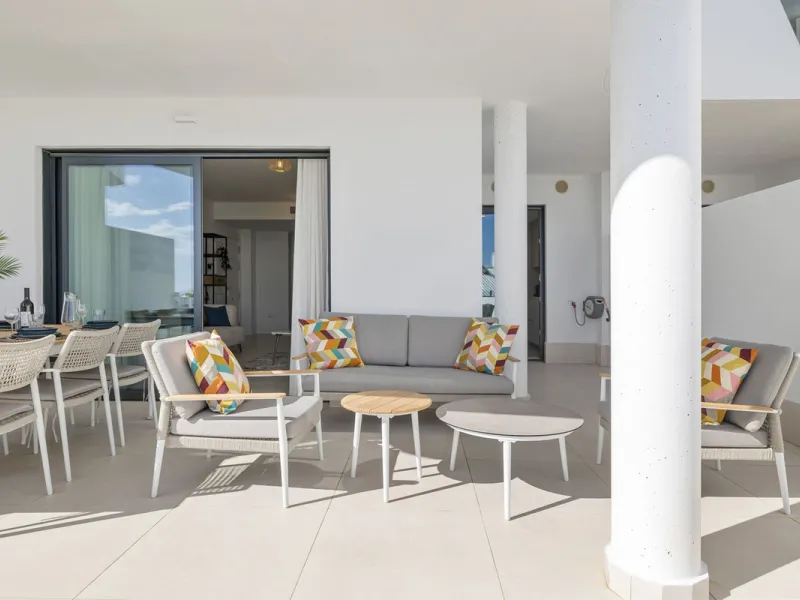 EXCLUSIVE GARDEN VILLA | 3 BEDROOMS | PRIVATE GARDEN | RENTAL LICENSE | HIGUERÓN